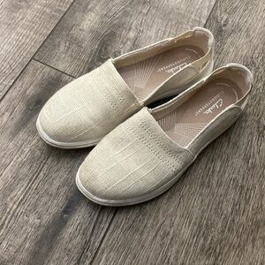 CLARKS BREEZE STEP ll SLIP-ON CANVAS SHOES